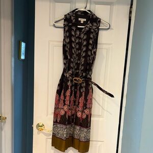 Floral Sleeveless Dress - Brown and floral